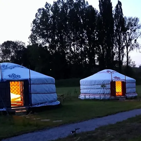 Campsite Les Insolites De La Baie *