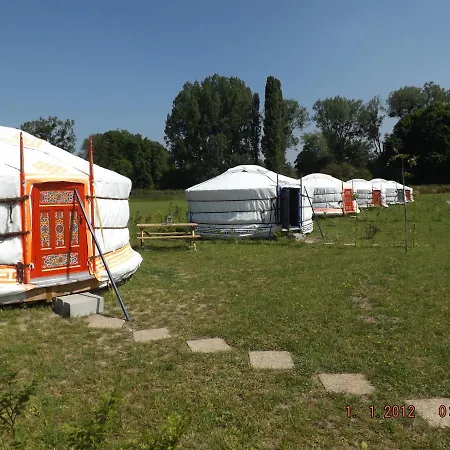 Kamp alanı Les Insolites De La Baie *