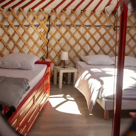 Campsite Les Insolites De La Baie Longroy